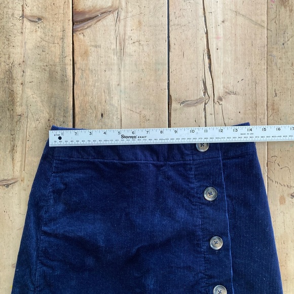 Corduroy mini skirt color navy size 4 Simons Contemporaine - Picture 5 of 9